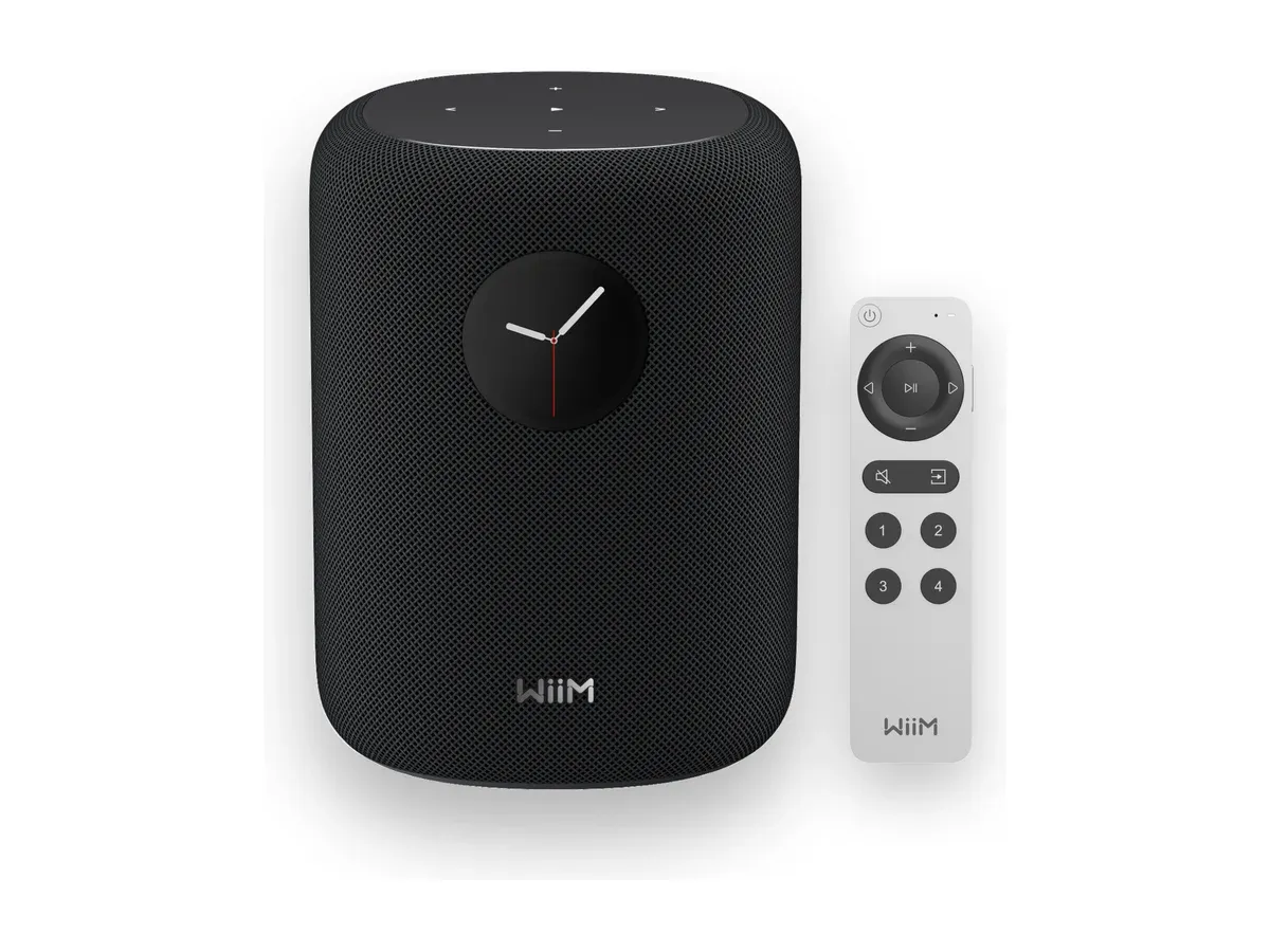 WiiM Sound Lautsprecher in Schwarz mit Fernbedienung